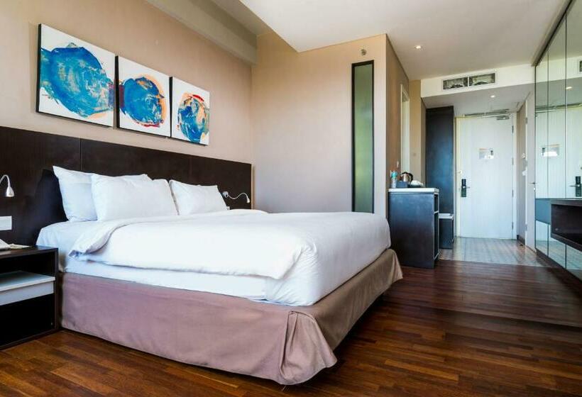 חדר דלוקס עם מרפסת, Amartahills Hotel And Resort