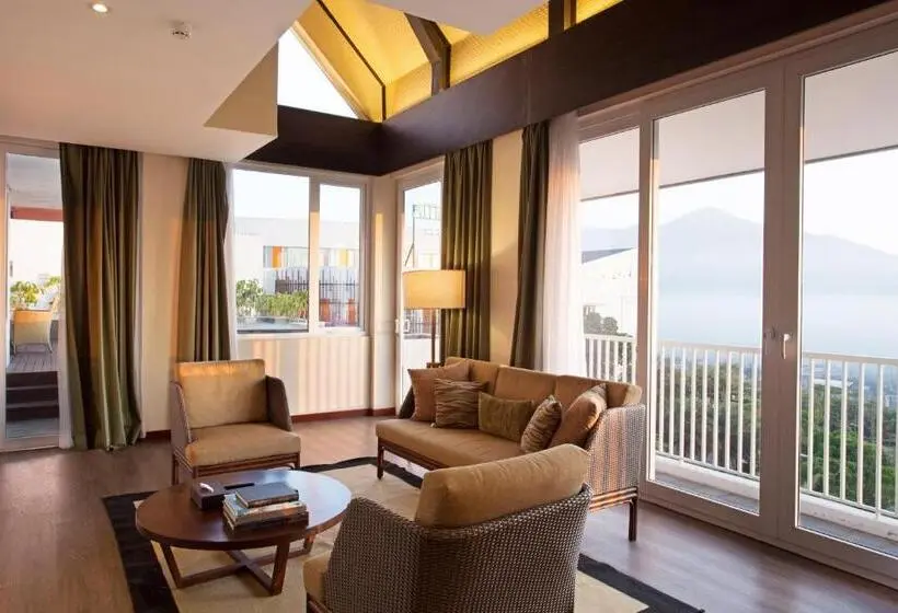スイート, Amartahills Hotel And Resort