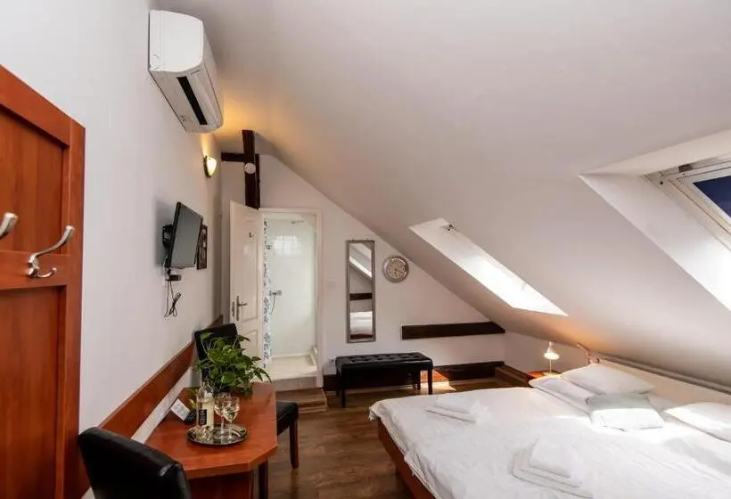 Deluxe-huone, Fényes Vinorium