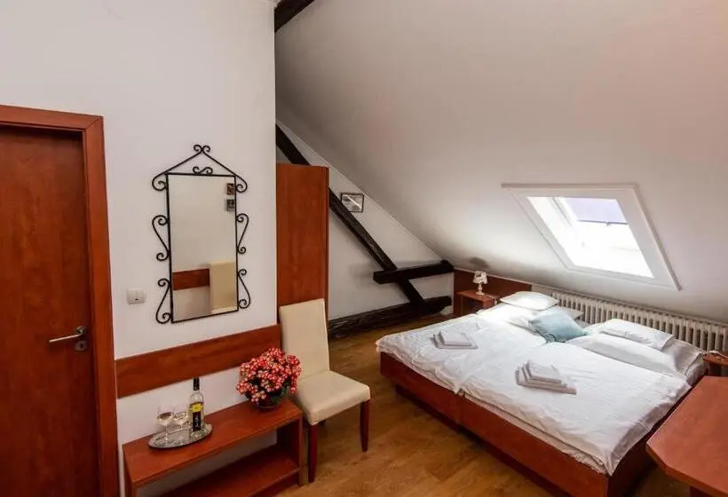 Deluxe-huone, Fényes Vinorium