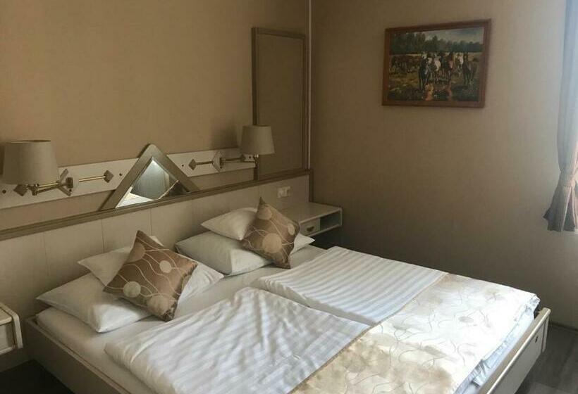 Номер Стандарт, Gőzmalom étterem és Panzió