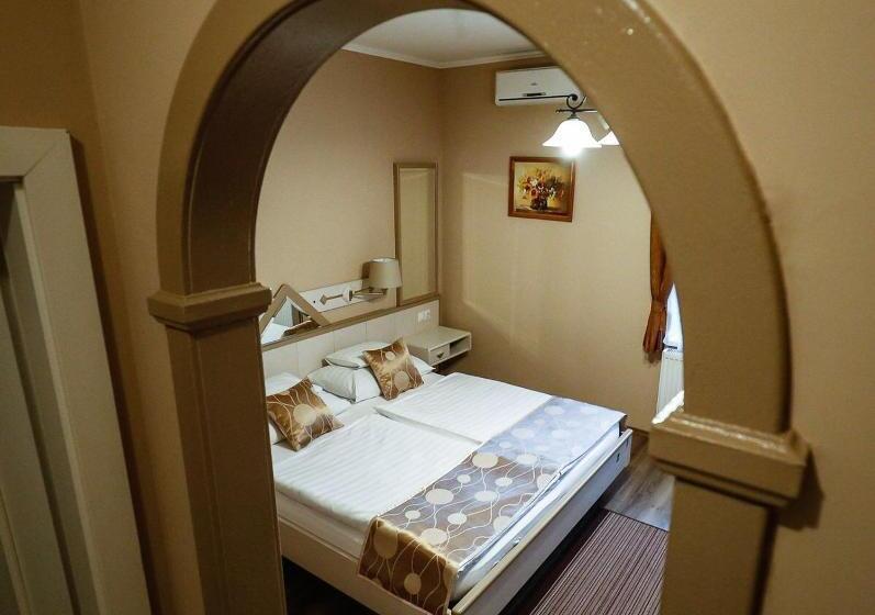 Номер Стандарт, Gőzmalom étterem és Panzió