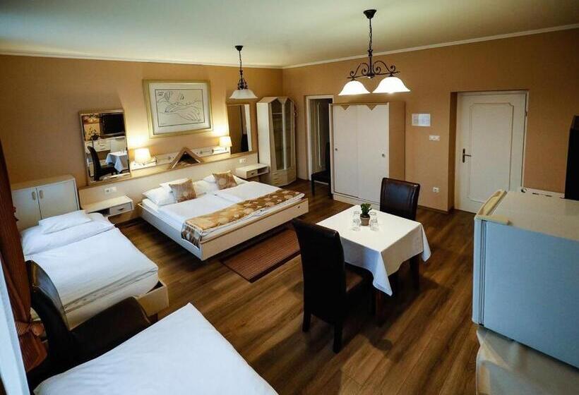 Семейный Номер, Gőzmalom étterem és Panzió