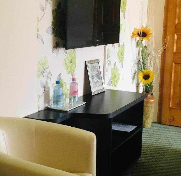 غرفة قياسية, éjjelibagoly Vendégház