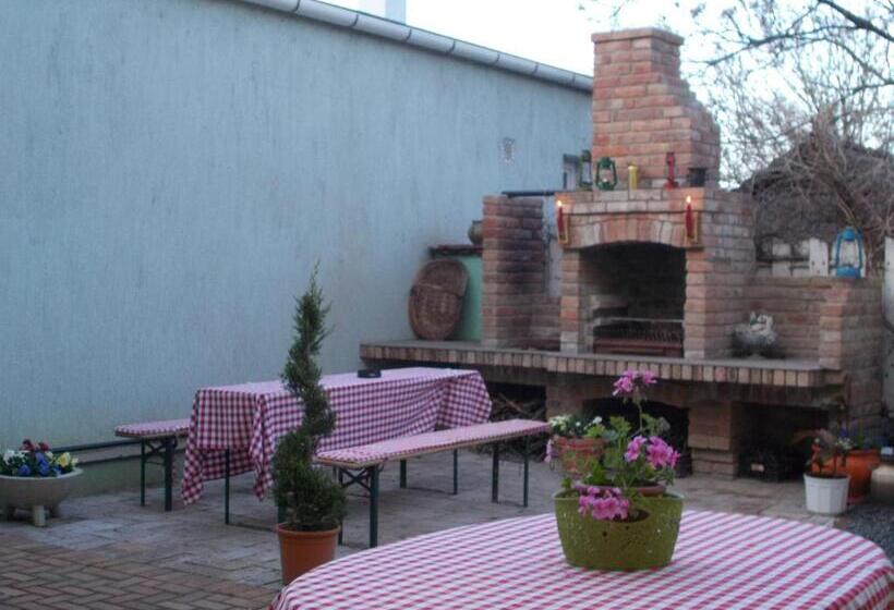 غرفة ديلوكس مزودة بشرفة, éjjelibagoly Vendégház