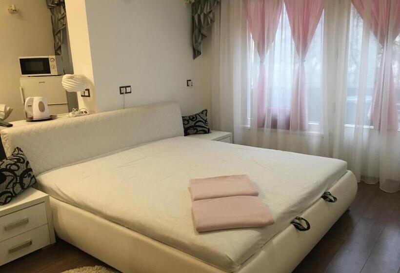 غرفة قياسية مطلّة علي الحديقة, éjjelibagoly Vendégház