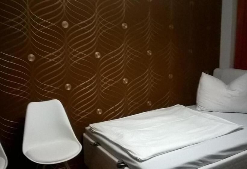 غرفة عائلية, éjjelibagoly Vendégház