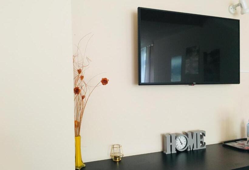 غرفة عائلية, éjjelibagoly Vendégház