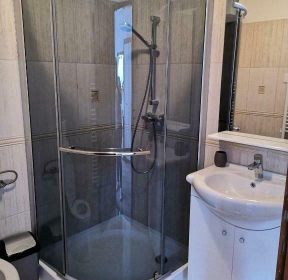 Номер Economy, Kakukk Panzió