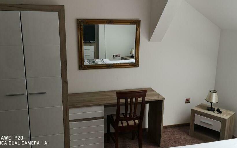 Номер Economy, Kakukk Panzió