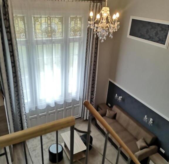 Номер Superior, Kakukk Panzió