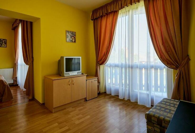 标准间, Pihenőkereszt Panzió