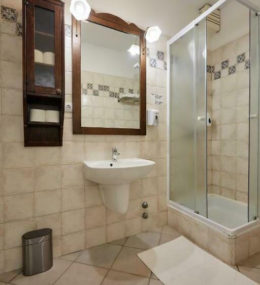 غرفة قياسية, Tercia Hubertus Panzió