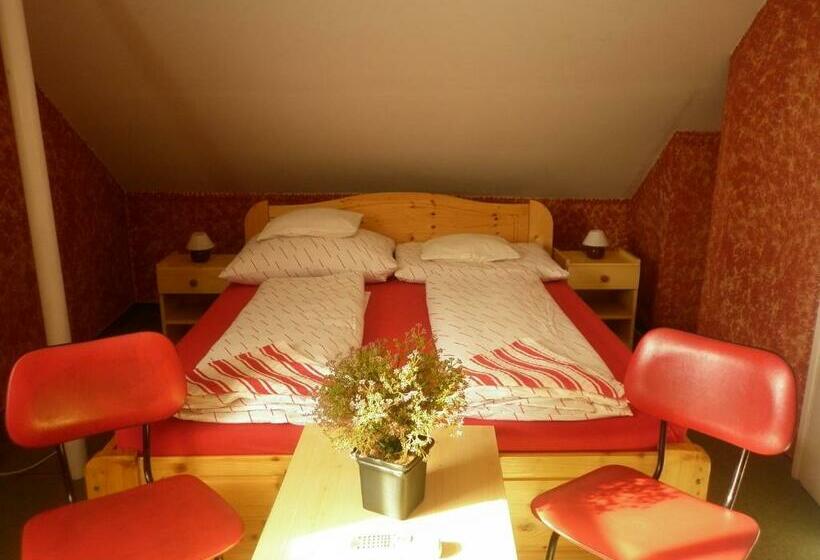 スタンダードトリプルルーム, Táltos Vendégház