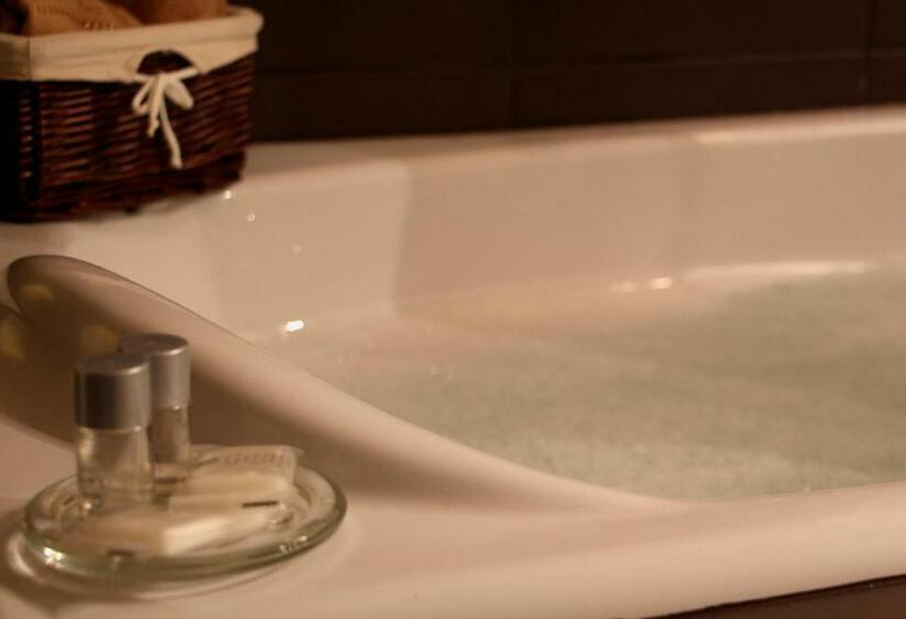 اتاق لوکس, Budapest Ville Bed & Breakfast