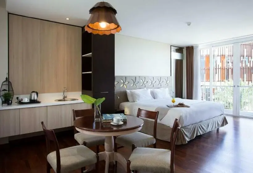 バルコニー付きジュニアスイート, Amartahills Hotel And Resort