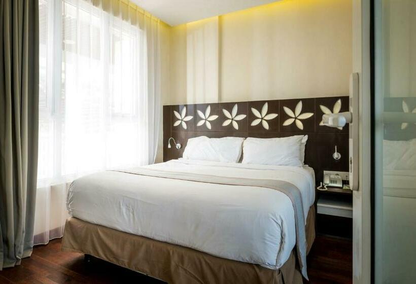 סוויטת ג'וניור עם מרפסת, Amartahills Hotel And Resort