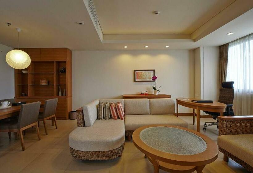 Президентский Люкс, Axia South Cikarang Service Apartment