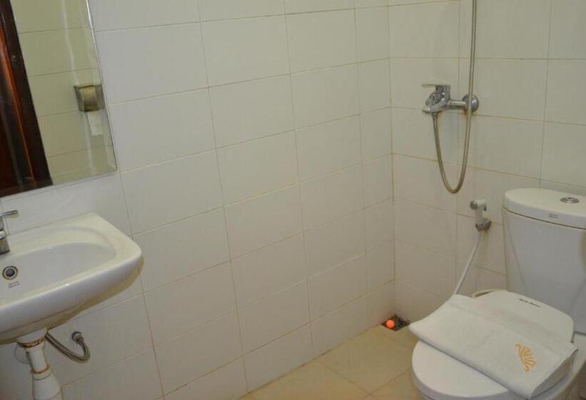 디럭스 룸, Bj Perdana