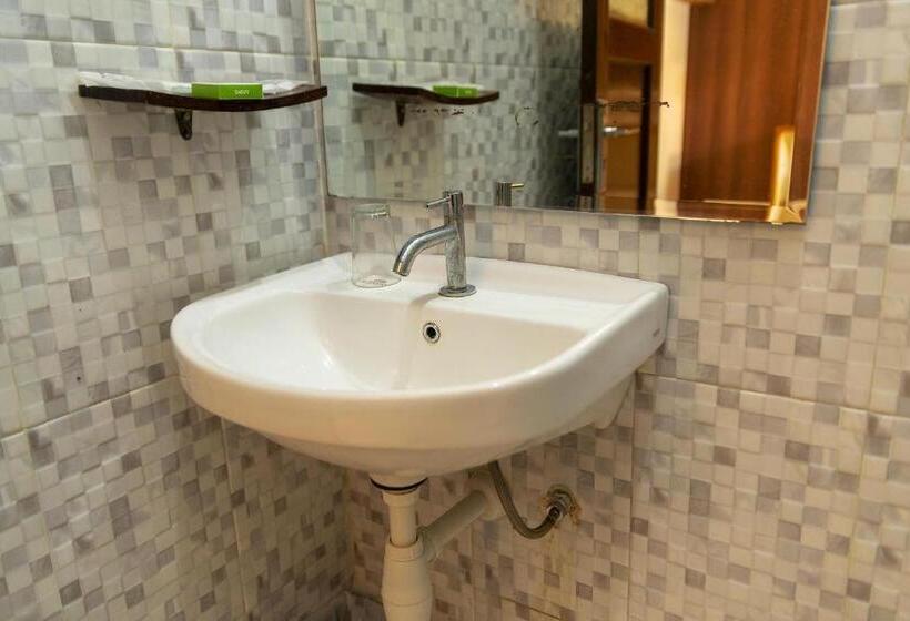 디럭스 룸, Bj Perdana