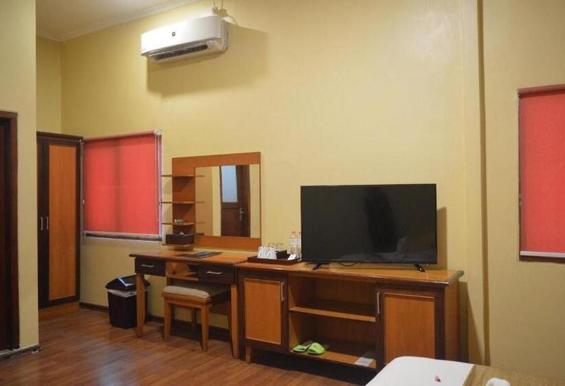 سوییت جونیور, Bj Perdana