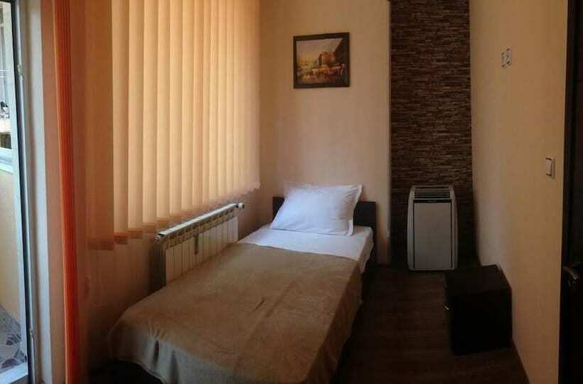 带阳台的标准单人间, Bon Bon