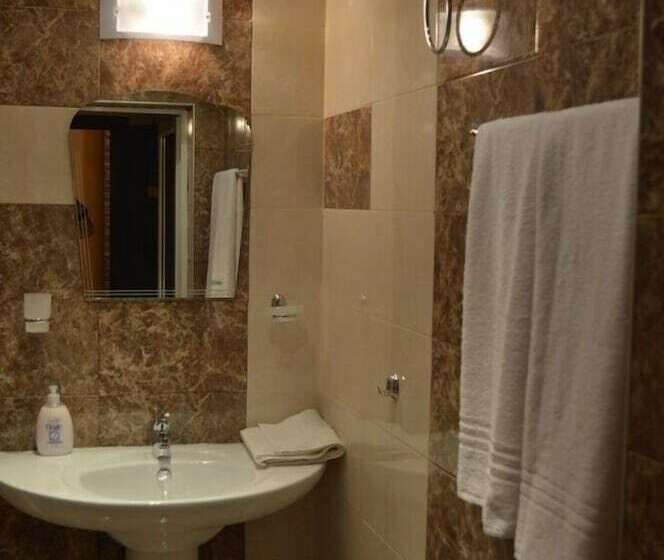 带阳台的标准单人间, Bon Bon