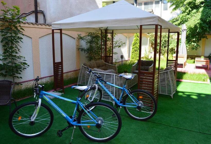 标准间带阳台, Bon Bon