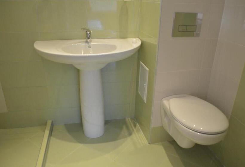 带阳台的标准单人间, Bon Bon