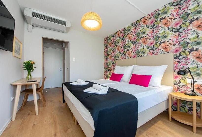 스탠다드 룸, Forrás Zalakaros