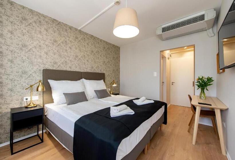 스탠다드 룸, Forrás Zalakaros