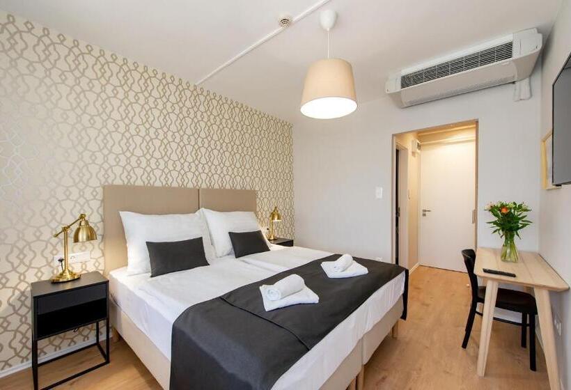 스탠다드 룸, Forrás Zalakaros