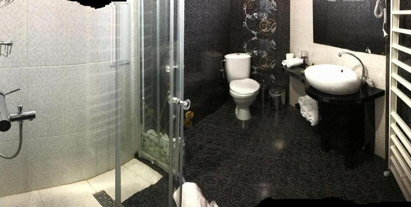 إستوديو ديلوكس, Gabrisa