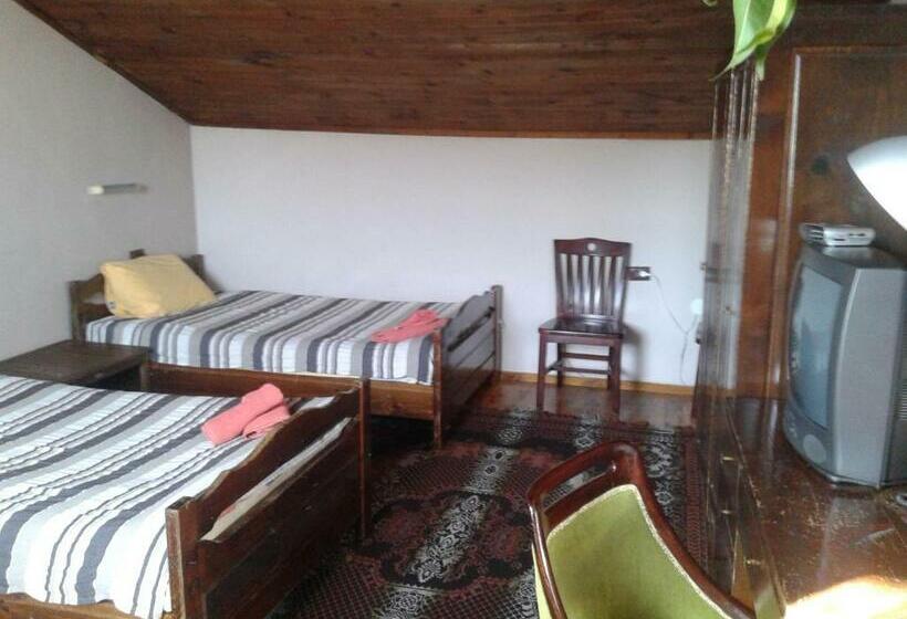 Quarto Triplo Estandar, семеен хотел ресторант маламовата къща