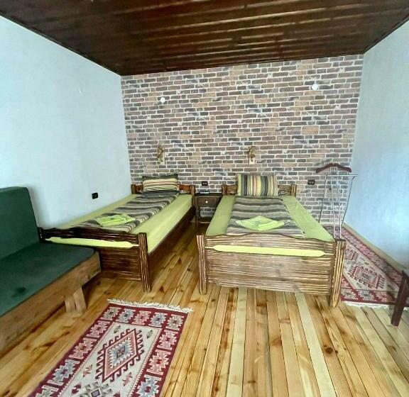 Номер Стандарт Трехместный, семеен хотел ресторант маламовата къща