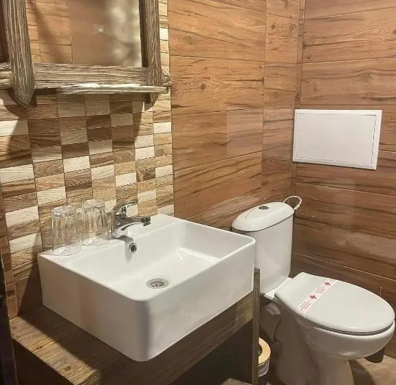 Standard Kolmen Hengen Huone, семеен хотел ресторант маламовата къща