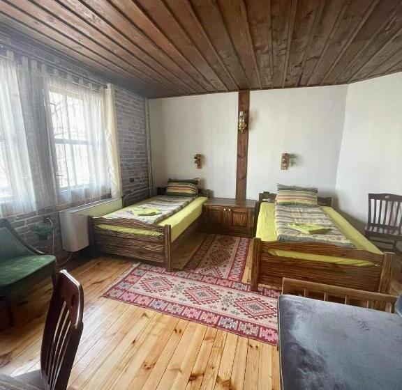 Номер Стандарт Трехместный, семеен хотел ресторант маламовата къща