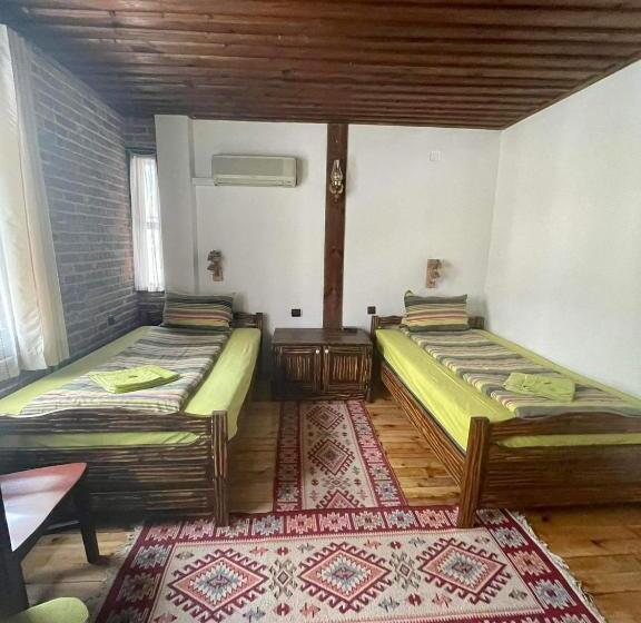 Номер Стандарт, семеен хотел ресторант маламовата къща