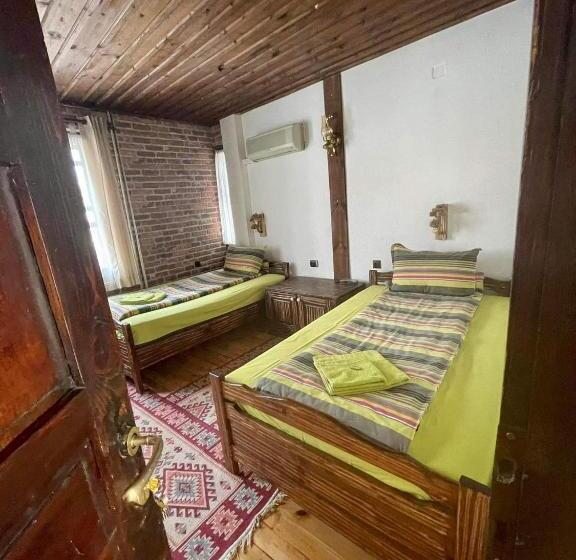 Номер Стандарт, семеен хотел ресторант маламовата къща