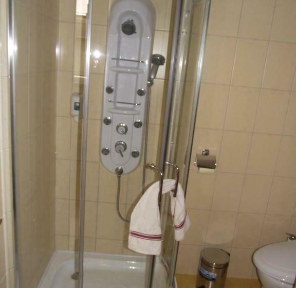 标准间, Oazis Panzió