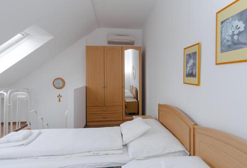 带1个卧室的公寓, Oazis Panzió