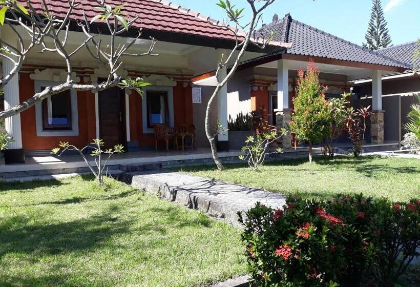 חדר סטנדרט לשלושה, Puri Bali