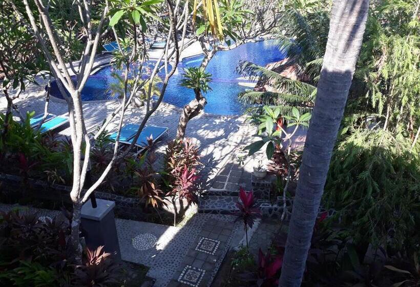 חדר סטנדרט לשלושה, Puri Bali