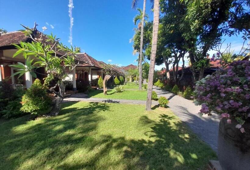 חדר סטנדרט לשלושה, Puri Bali