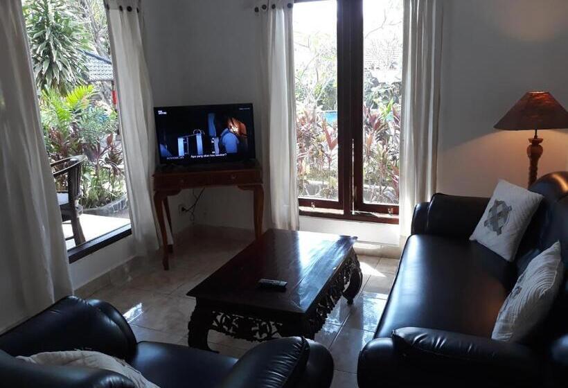 חדר משפחתי, Puri Bali