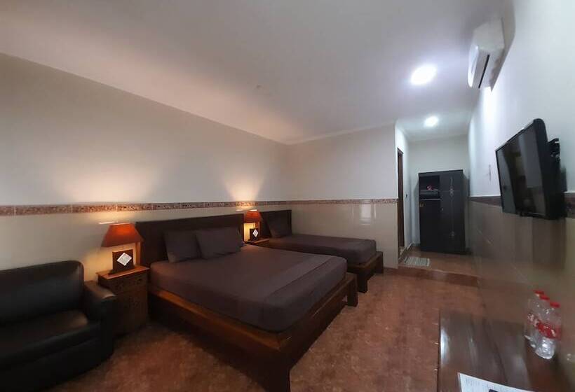 חדר סטנדרט לשלושה, Puri Bali