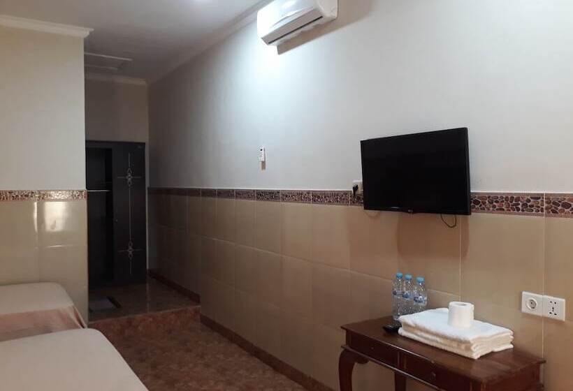 חדר סטנדרט לשלושה, Puri Bali