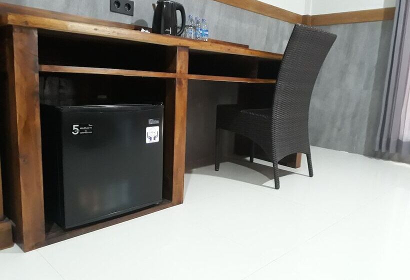 חדר דלוקס לשלושה, Puri Bali