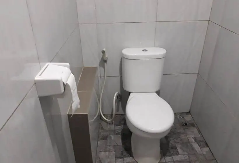اتاق لوکس سه تخته, Puri Bali