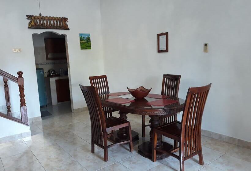 חדר משפחתי מקשר, Puri Bali